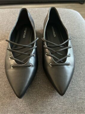 AEROSOLES Black Pointed Lace-Up Flats